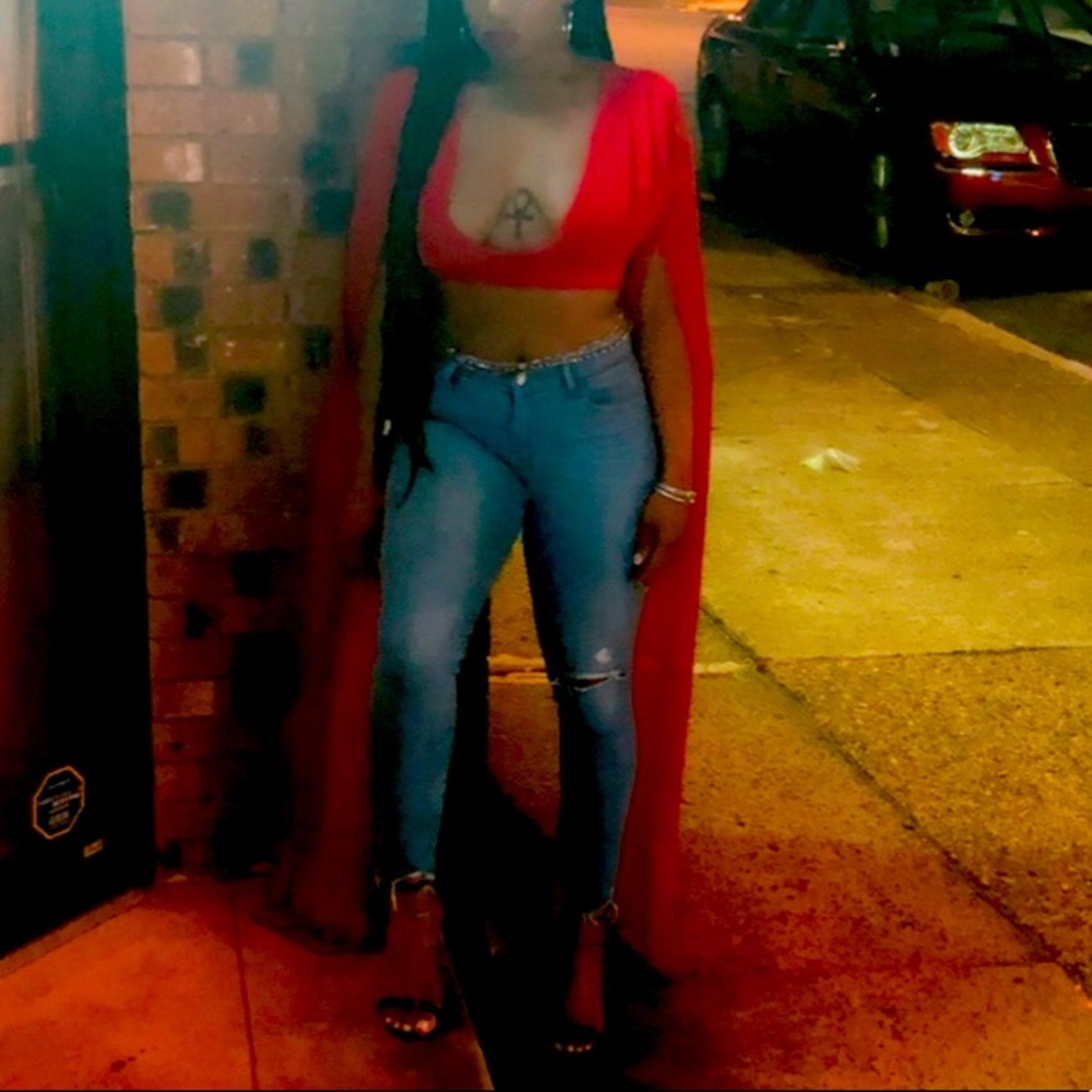 Red crop shirt